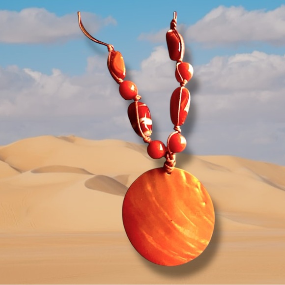 VINTAGE orange Beaded Necklace with Mother of Pearl Shell 8” - Picture 4 of 12